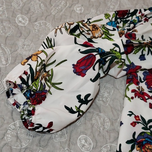 Top - Picture 2 of 4